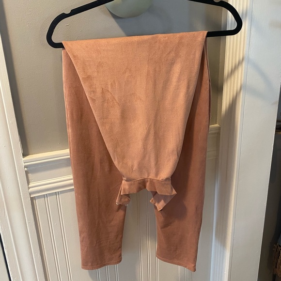 🍒SOLD🍒 Fashion Nova Pink Suede Capri Jumpsuit✨ - Picture 4 of 5